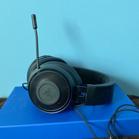 🎧 RAZER Kraken Headphones Black 🎧 - Picture 3 of 6